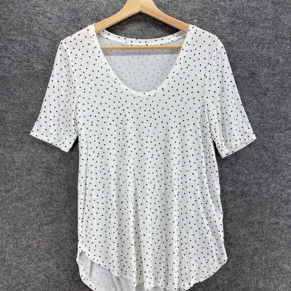 Maurices T-Shirt Women S Small White Polka Dot Round Neck Short Sleeve Rayon - Picture 3 of 9